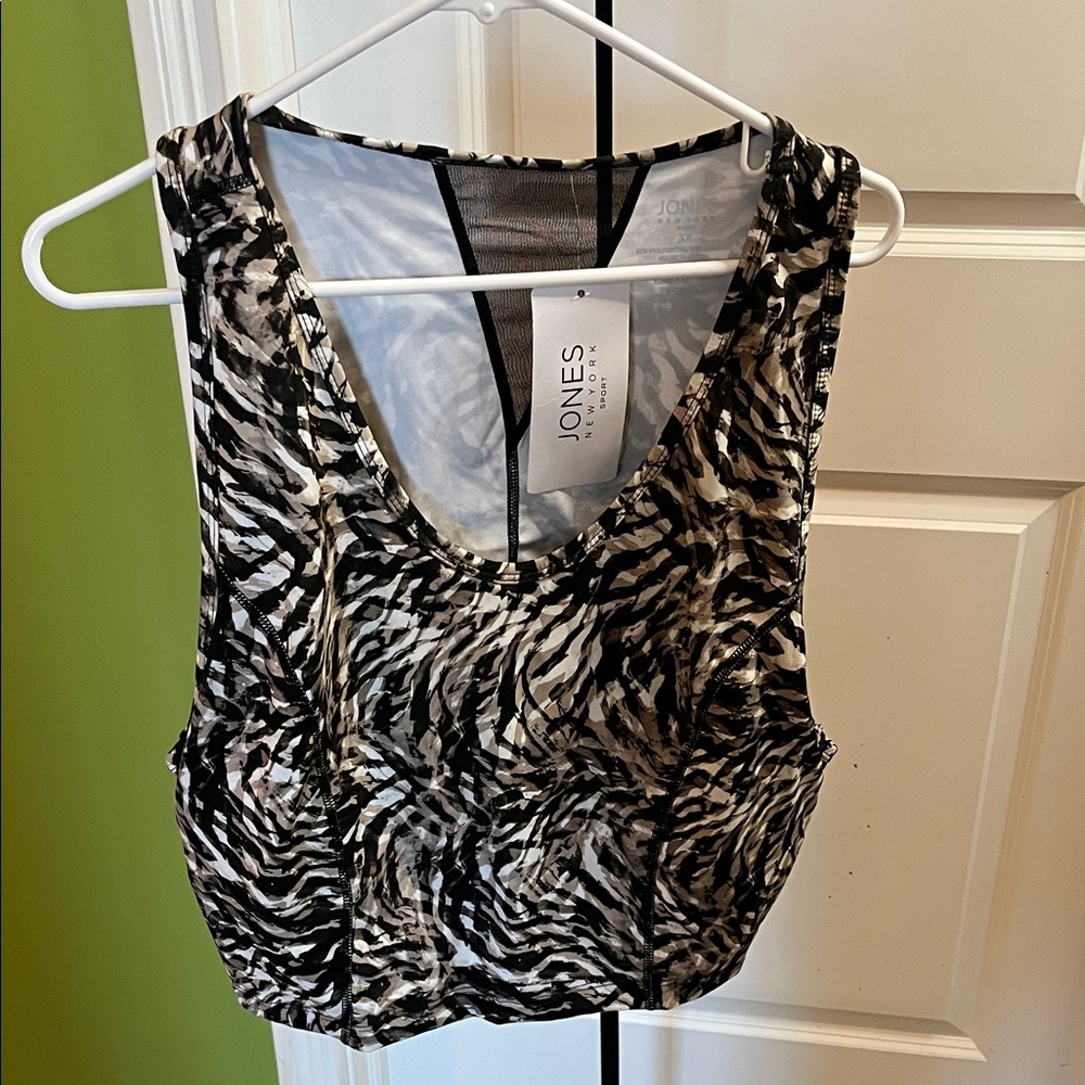 NWT Jones New York Black and White Zebra Workout/lounge Top